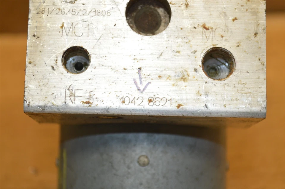 1999-02 Pontiac Firebird ABS Pump Control OEM 10423621 Module 821-7b8 - Image 4 of 4