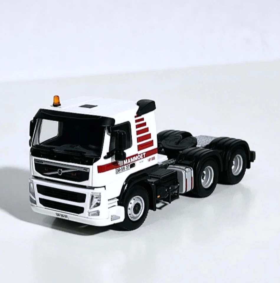 Volvo FM3 cabina cama 6x4 "Mammoet" WSI camiones modelos escala 1:50 Foto 2 de 4