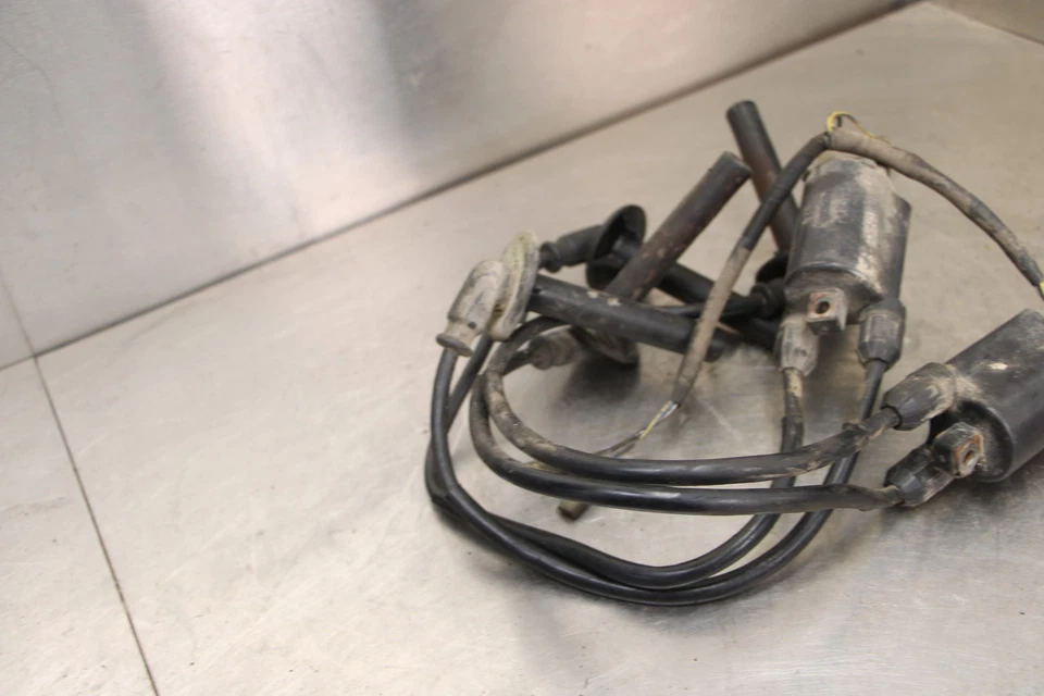 92-95 HONDA ST1100 IGNITION COILS COIL SPARK PLUG CAPS - Imagem 4 de 4