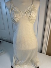Women  s Slip Dress 36 Short 100 Nylon Cream Color Vintage Style