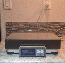 Mettler Toledo BC-60U Shipping Scale 150 lb x 0.05 lb, Stainless top