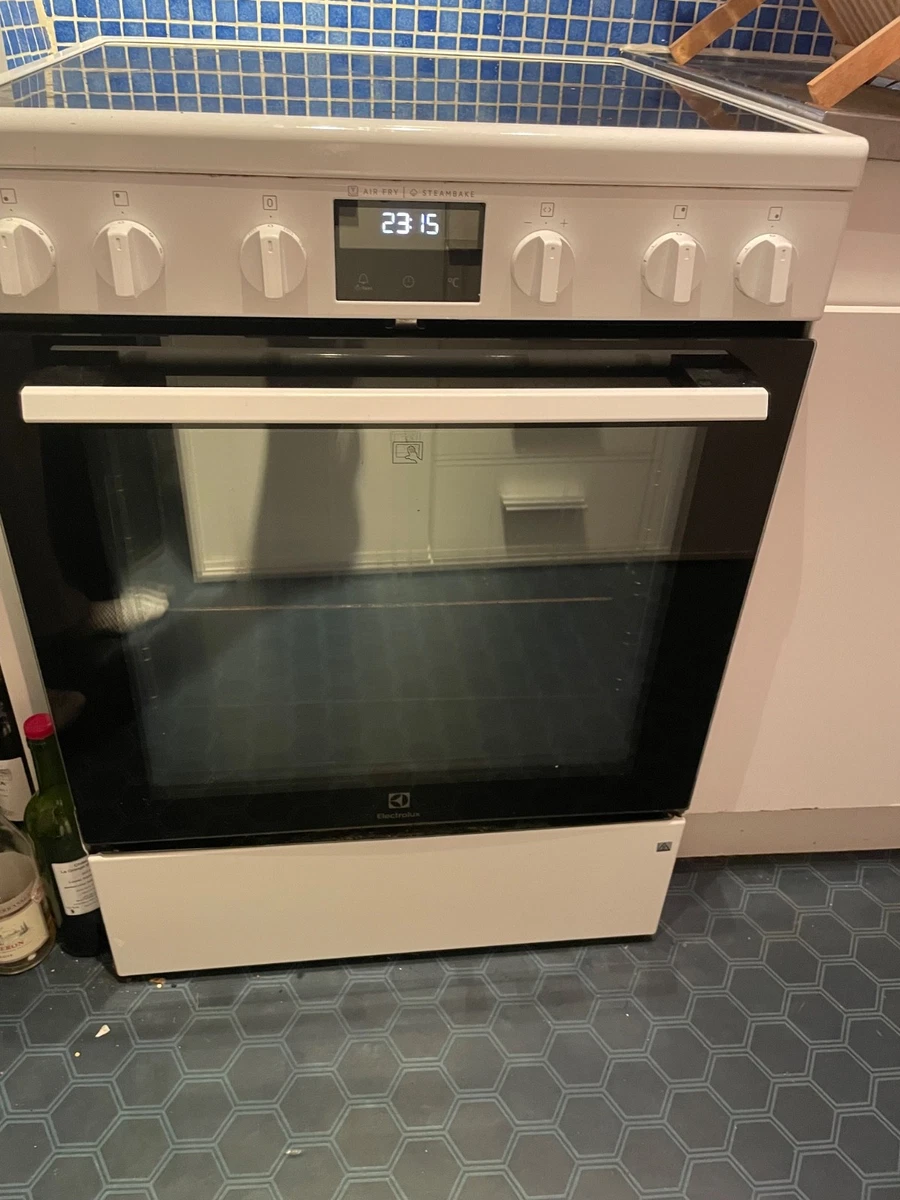 ELECTROLUX Cuisinière Mixte Electrolux Cuisiniere Mixte Gaz Electrique 4 Foyers 60x60 Multifonction