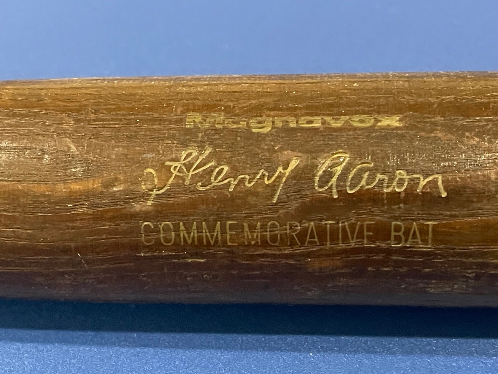 Hank Henry AARON 1974 Commemorative Baseball BAT 715 Braves Louisville