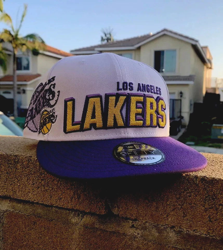 LOS ANGELES LAKERS ROSES SNAPBACK HAT (YELLOW)