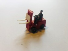 WIKING  Gabelstapler 117, mit zwei Transportkästen