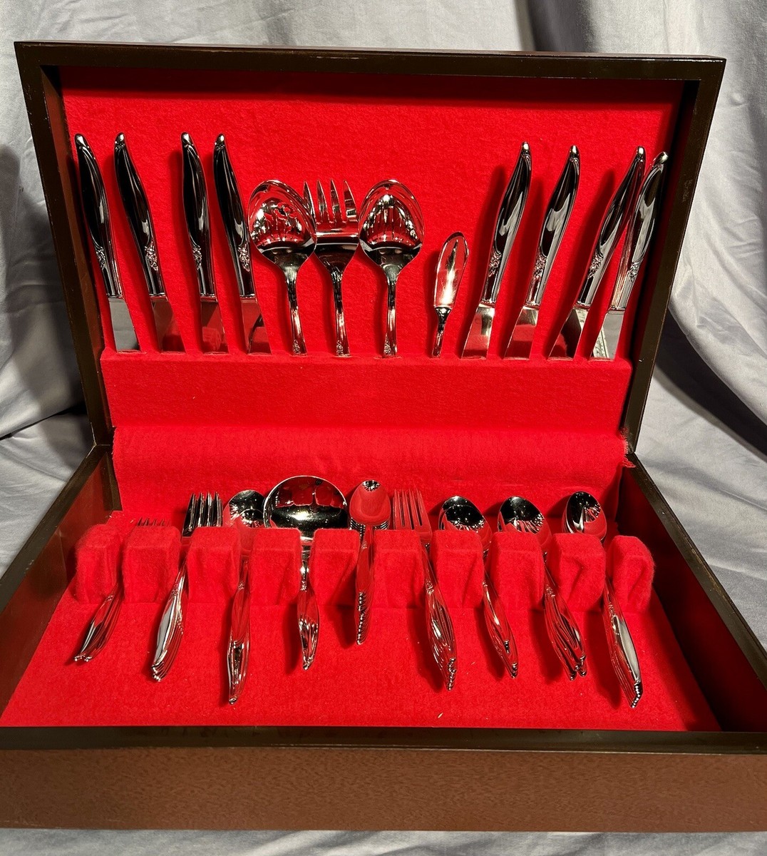 KENWOOD-Stainless Silver 36 Piece Set With Velvet Lined Wooden