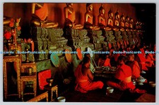 R744085 Many Buddhists in the Festive Merit at Wad Phra Jetuphon Bangkok Thailan