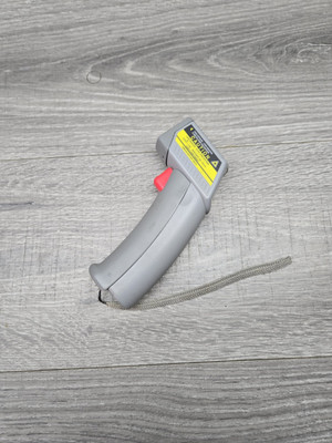 Laser Temperature Thermometer Gun Infrared Raytek MT Minitemp