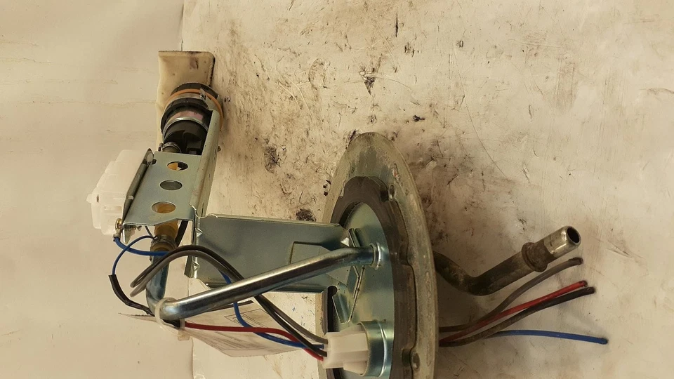 Used Fuel Pump fits: 2006 Ford Crown victoria Pump Assembly w/o flex fuel Grade - Image 2 of 4