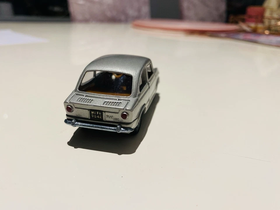 Fiat Mebetoys 850 A1 plata 1/42 vintage Italia 1969-1970 Foto 4 de 4
