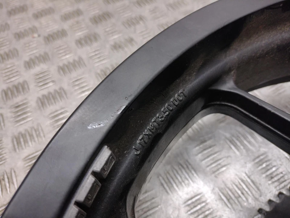 RUEDA TRASERA APRILIA TUONO 125 '17 Foto 3 de 3