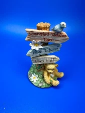 Cherished Teddies CRT109 Town Tattler Hall Signage Animal Bear Figurine 1995