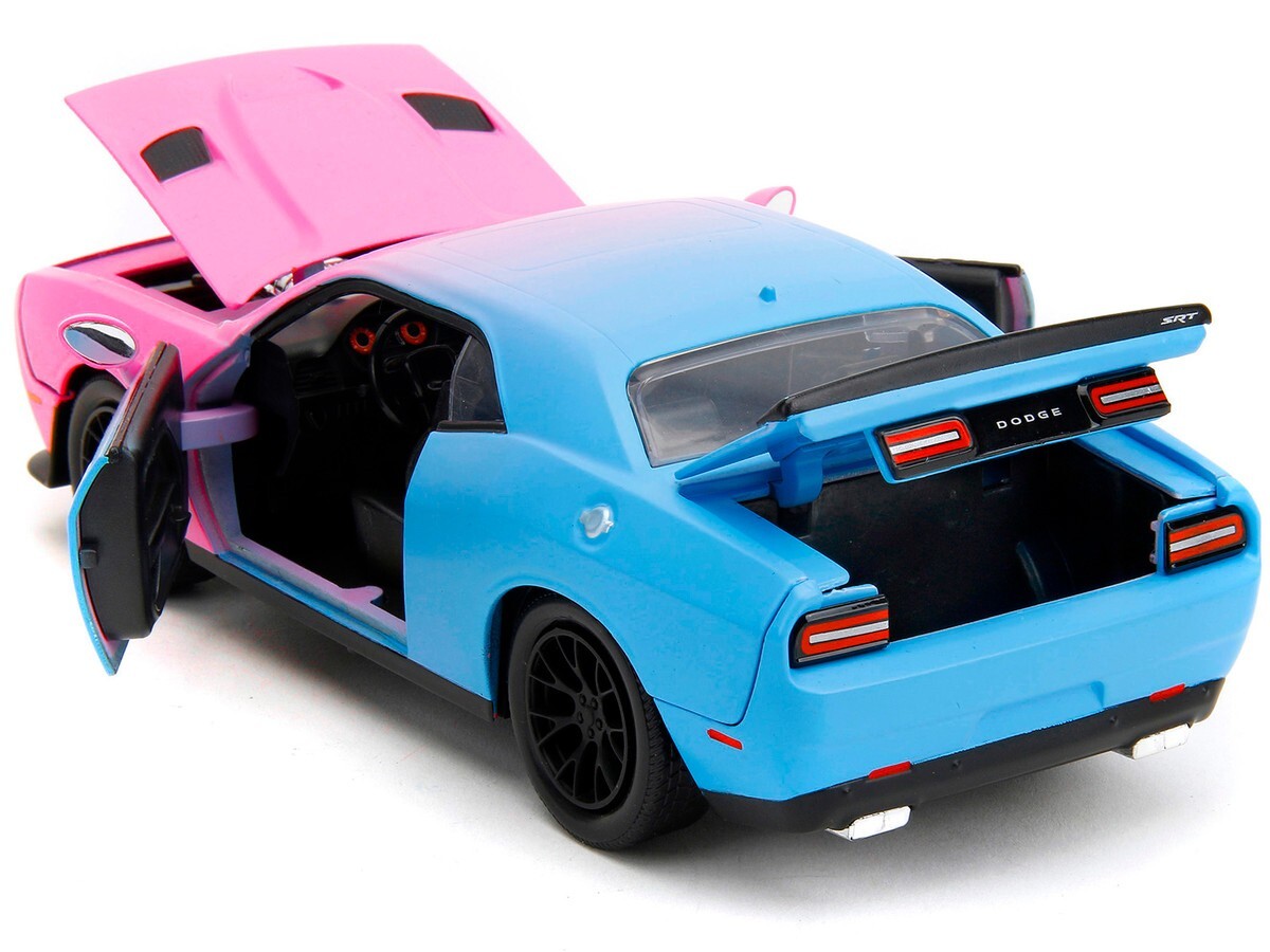Jada 1:24 - 2015 Dodge Challenger SRT Hellcat Pink and Blue 
