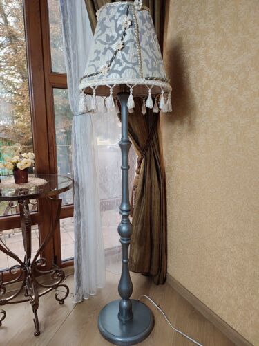 Floor lamp. lamp floor. fabric lamp shade. flower lamp. embossed pattern . - Picture 1 of 22