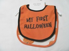 NWT UNISEX "MY FIRST HALLOWEEN" ONE SIZE 2 PIECE BIB SET