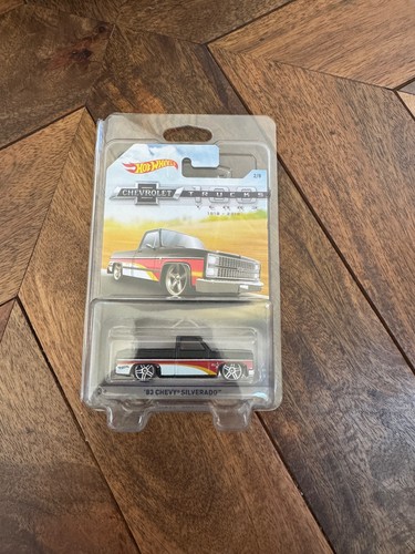 2022 Nuovo di Zecca HOT WHEELS F caso'83 CHEVY SILVERADO lotto di
