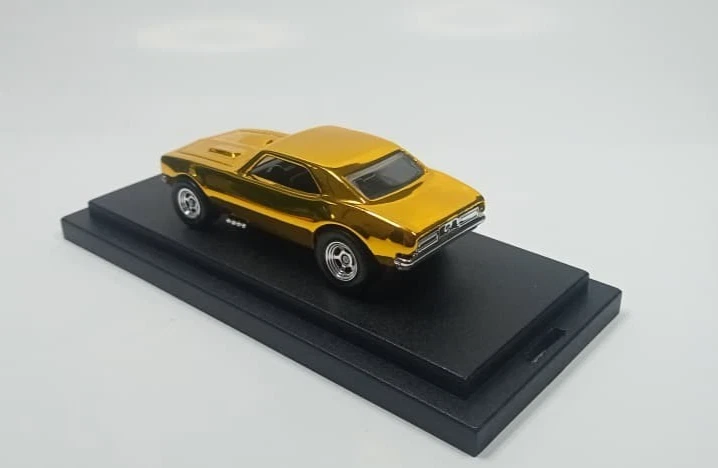 Hot Wheels Custom '67 Camaro Spectraflame Gold 24K (1 of 1 EDITION) - Image 2 of 4