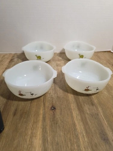 4 Vtg Anchor Hocking Fire-King Dinosaur Cereal Bowls Johnny Hart Grog Caveman