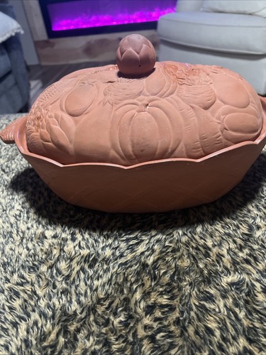 VTG Boston Warehouse Trading Corp Clay Terra Cotta Vegetable Lidded Roaster (F9)