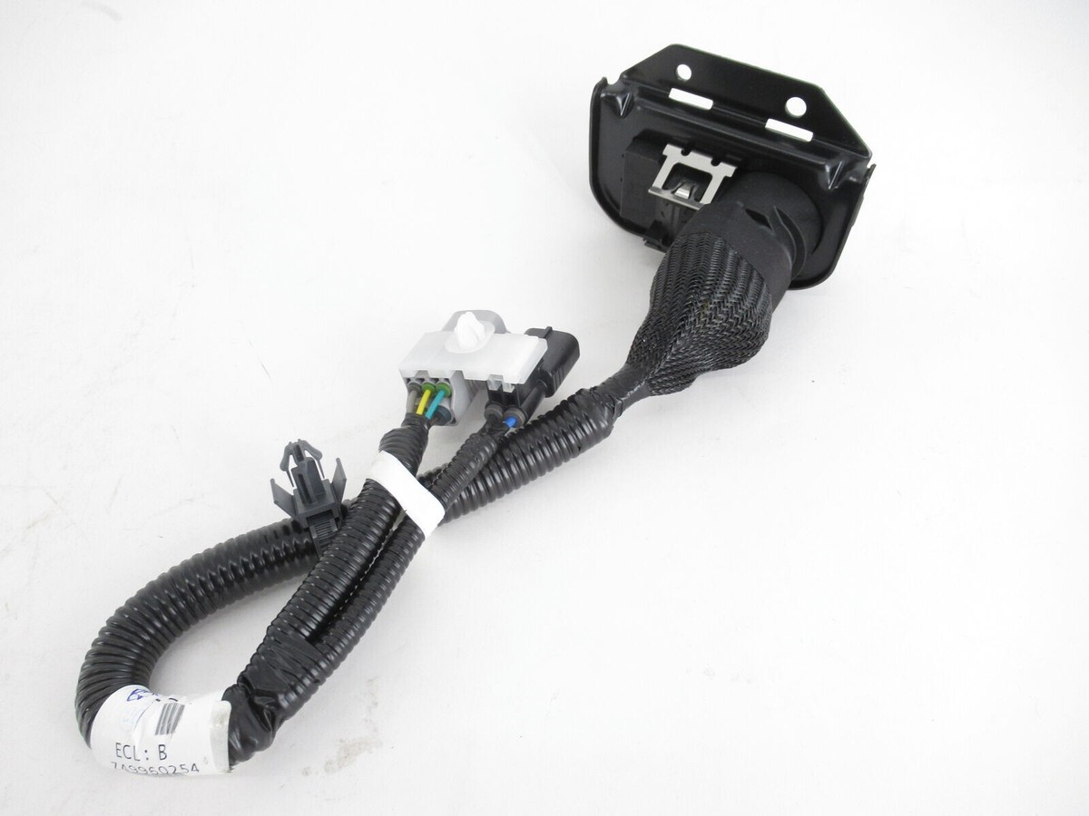 T.Y様用 Genuine Toyota Tundra 2007-2014 Tow Hitch Wire Harness 7PIN