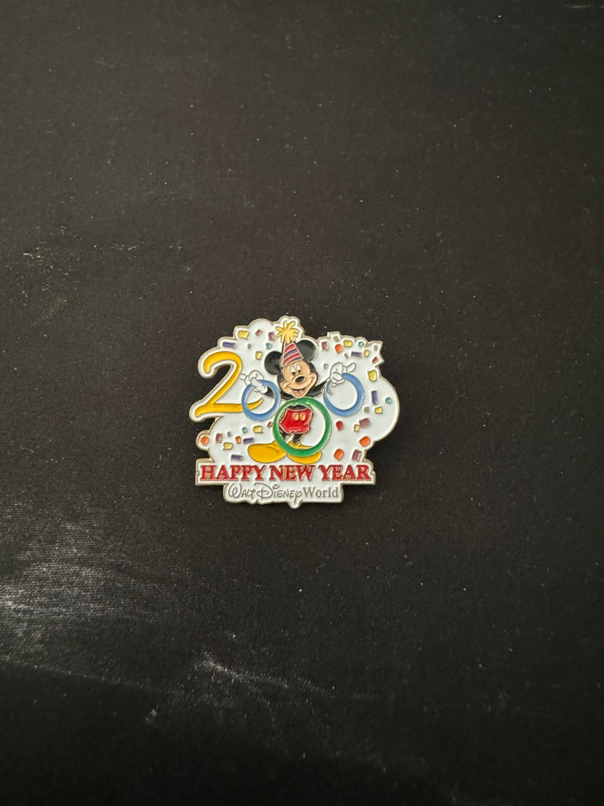 Disney Limited Edition Happy New Year 2000 Mickey Mouse Trader Pin