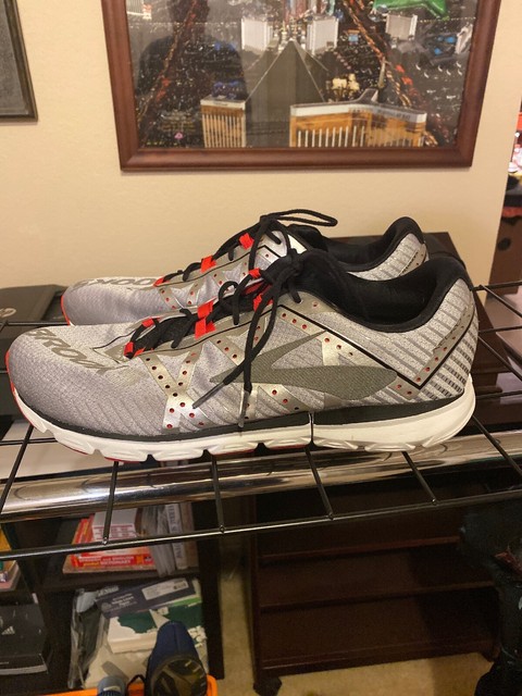 brooks neuro silver