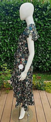 Robe Noire Ikone Paris – Taille Unique, Manches Courtes, Longueur Genou – Neuve