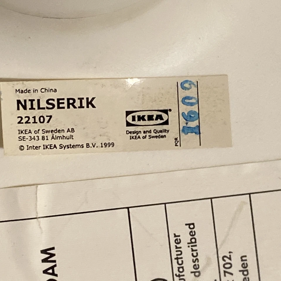 IKEA NILSERIK - Taburete de pie ajustable blanco y verde (vintage) estilo vitamina Foto 3 de 4