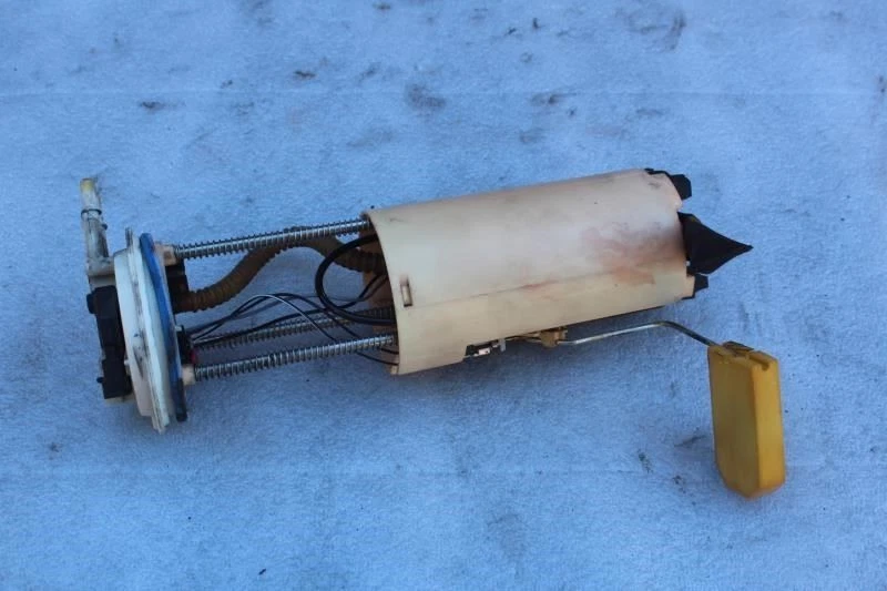 Chevrolet Blazer 1996 bomba de combustible 4 puertas Foto 3 de 4