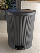 PEDAL BIN KITCHEN BATHROOM TOILET RUBBISH DUSTBIN PLASTIC GREY Small Large Trash