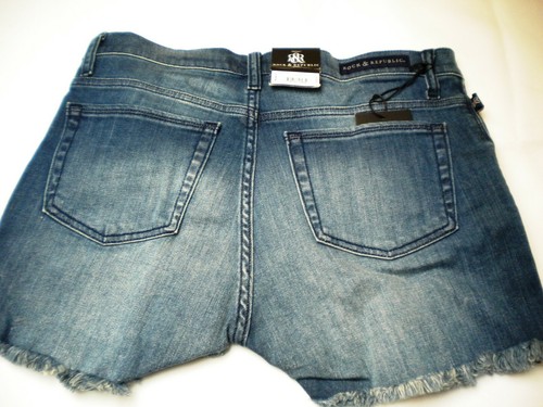Rock & Republic mittelblau Multi-Nieten F-Tasche abgeschnitten Junior 10 Jeansshorts - Bild 4 von 4