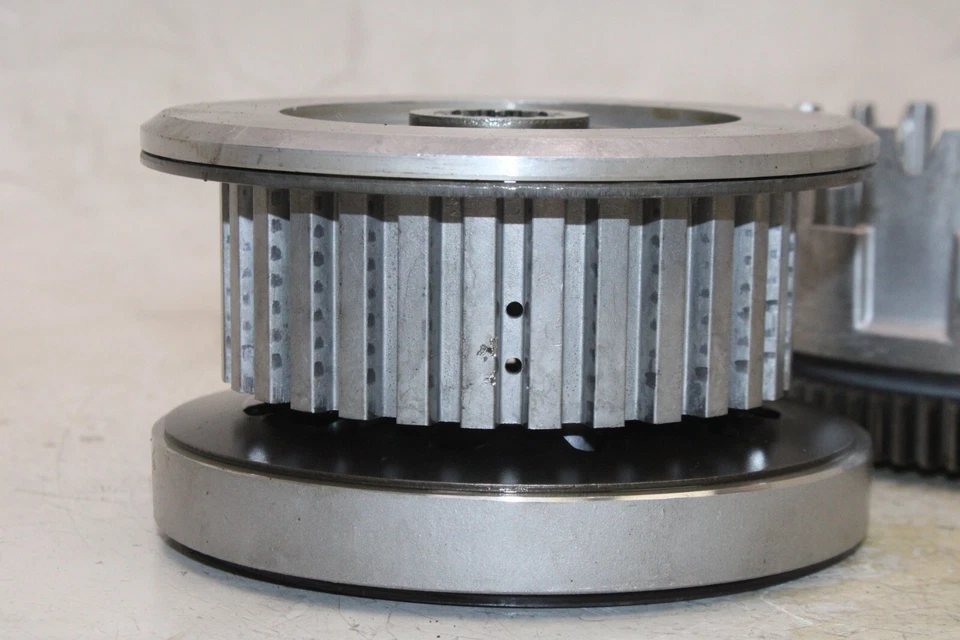 99-09 YAMAHA V STAR 1100 XVS1100 OEM CLUTCH BASKET - Image 3 of 4