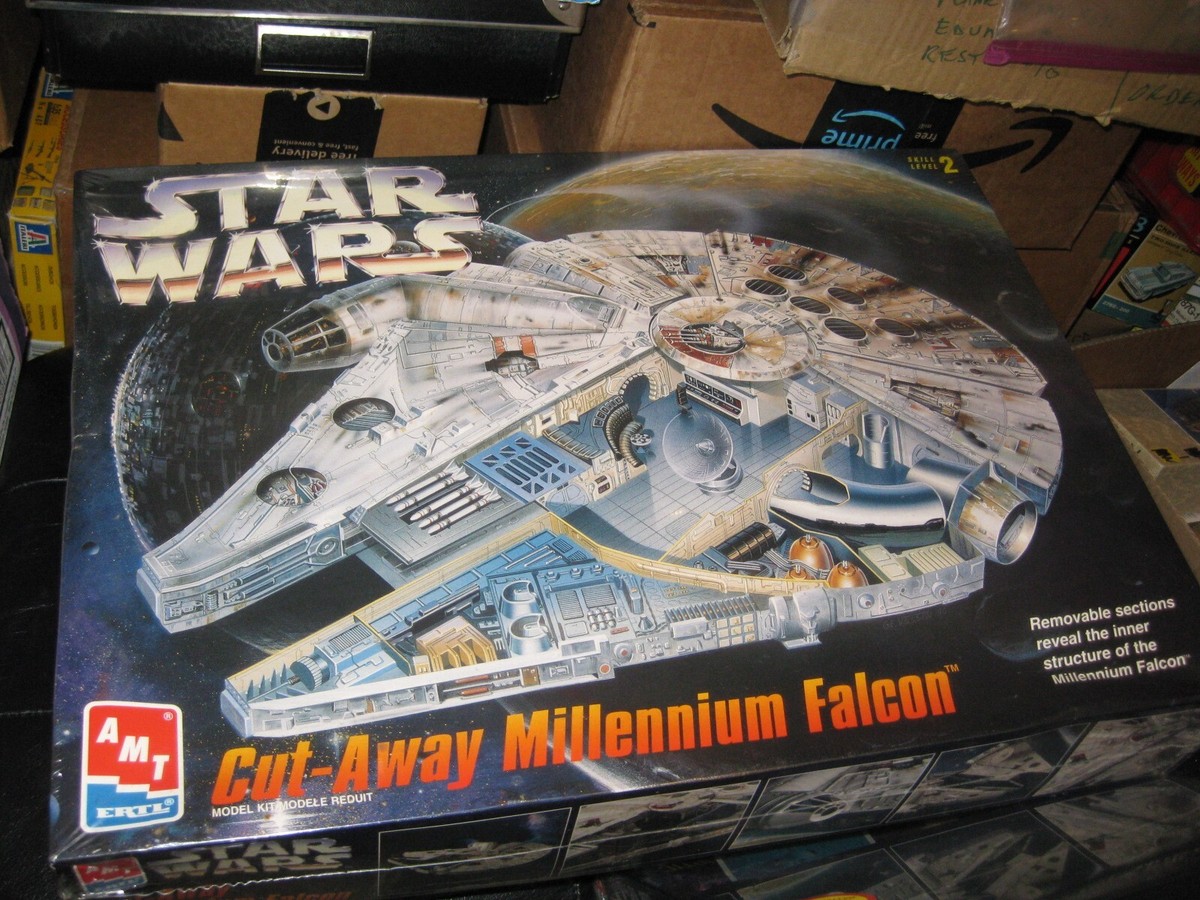 キャラクター AMT Star Wars Millennium Falcon Sealed Vintage Star Wars Cut-Away Millennium Falcon model kit AMT