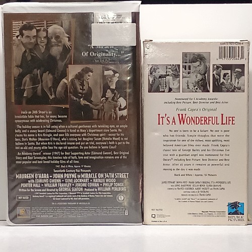 Christmas Classics VHS Movies B&W Miracle on 34th Street & It's A Wonderful Life - Picture 2 of 6