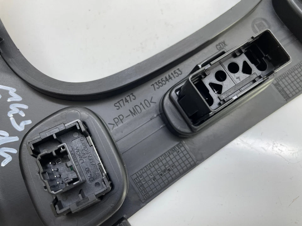 🌟 PANEL INTERRUPTOR VENTANA ENVOLVENTE GAITOR ENGRANAJE FIAT PANDA MK3 735544153 2011-2021 Foto 3 de 4