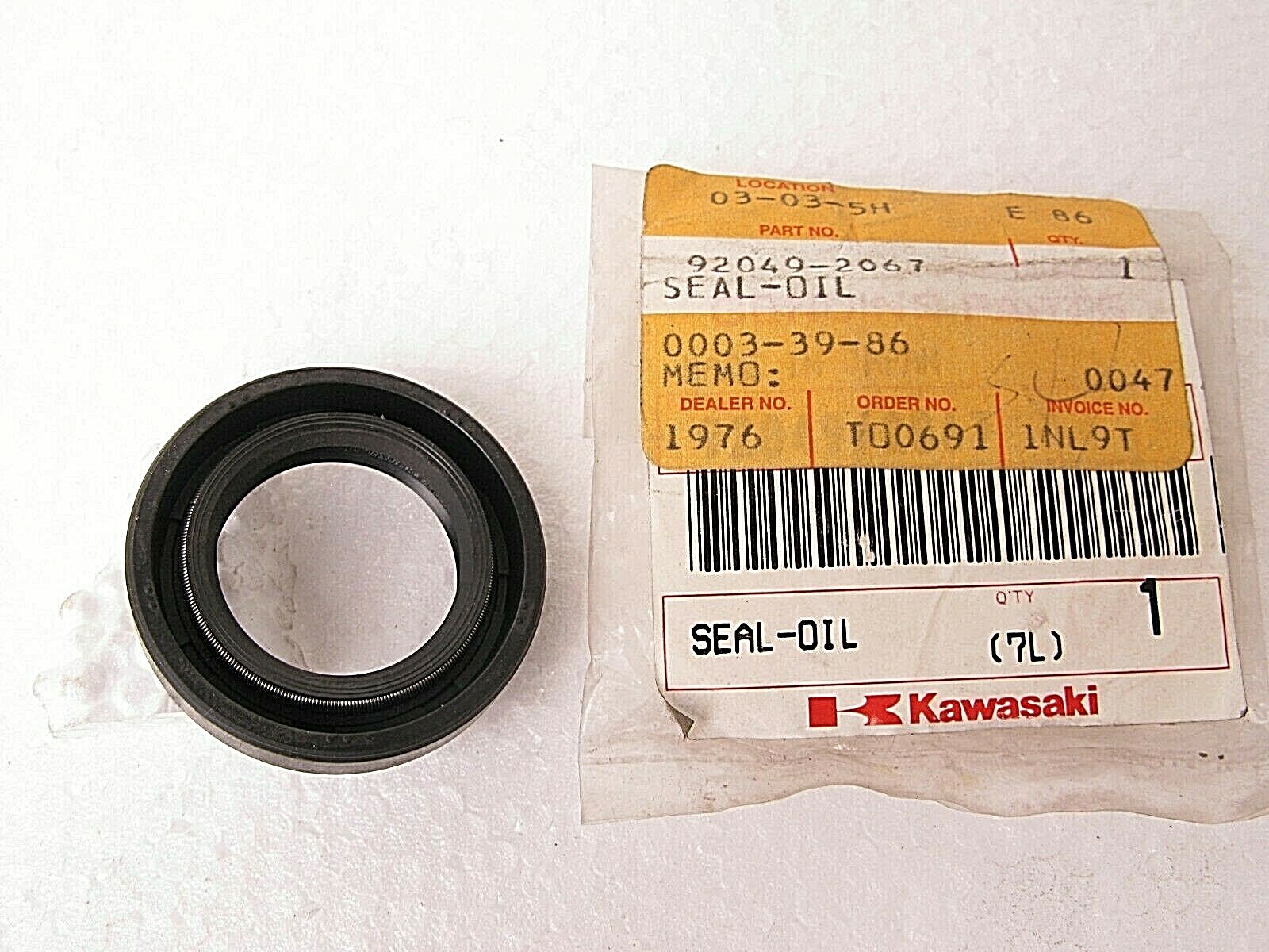 NOS New Kawasaki GA2300 GAW30A Generator Oil Seal Qty. 1 920492067