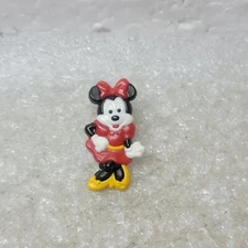 Vintage Walt Disney Minnie Mouse Plastic Pin 20740 Full Body Red Dress Clutch Bk