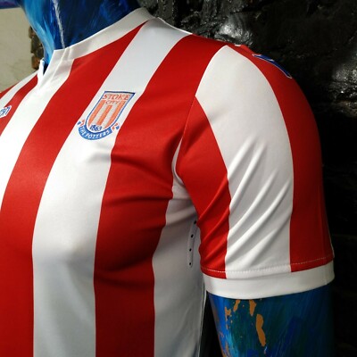 Les autres maillots 2018-2019 en Angleterre