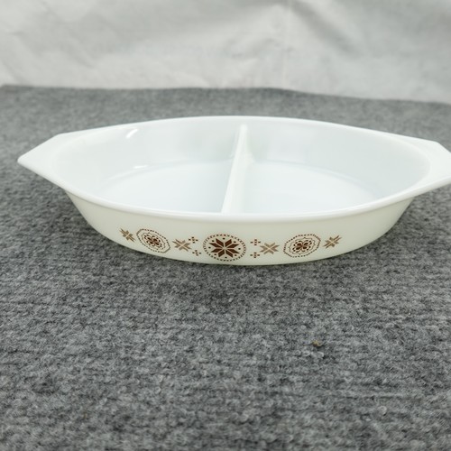 Pyrex Casserole Dish Town And Country Oval 1 1/2 Qt Divided W/ Lid Vintage - Picture 8 of 13