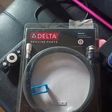 Delta Kitchen Faucet Replacement Hose For Pull Out Spray Wand RP62057 NEW