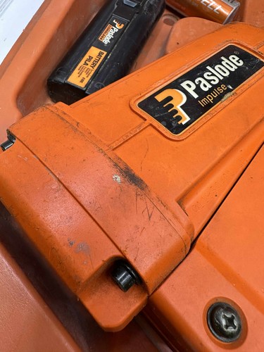 PASLODE IM250ii 2ND FIX NAIL GUN - Please Read Description - Picture 6 of 9
