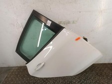 Porte arrière et accessoires Peugeot 208