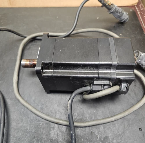 ALLEN-BRADLEY Y-3023-2-H00AA SERVO MOTOR, 4500RPM, 3PH, 230VAC