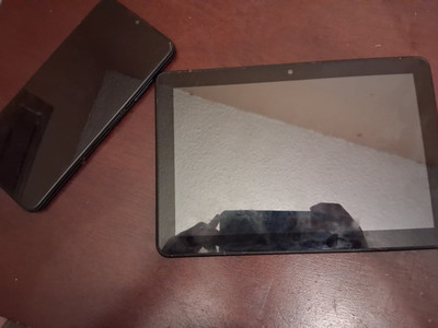 Amazon Fire 8'' Tablet 64GB Wi Fi Black with a samsung phone A03S model