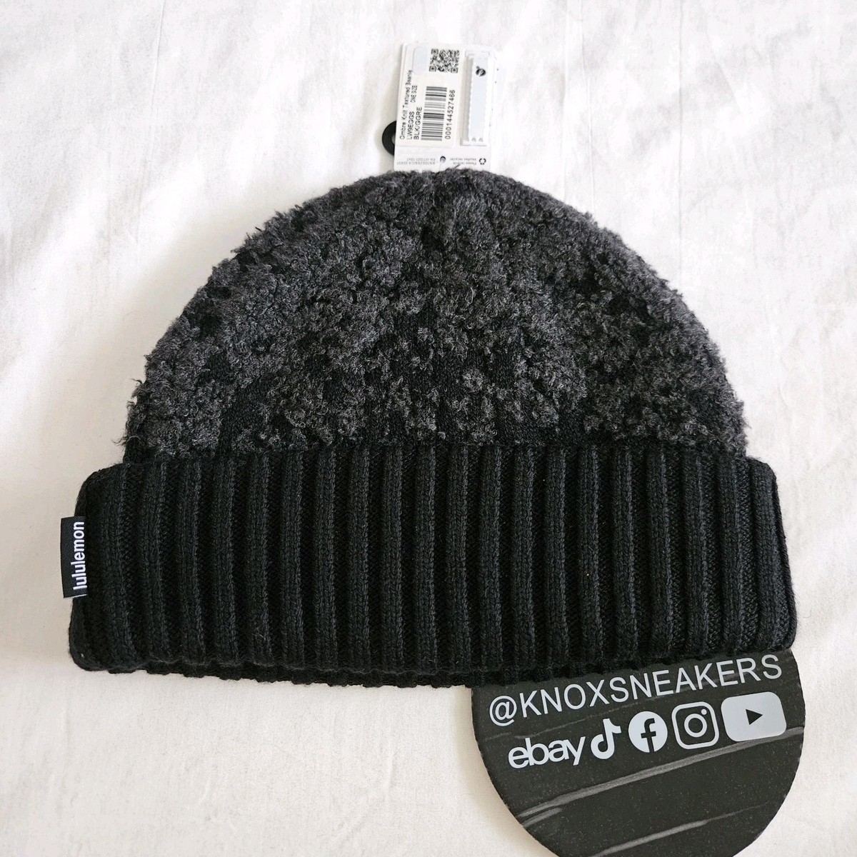 Lululemon Ombre Knot Textured Beanie BLK/GGRE One Size Lululemon Ombre Knit Textured Beanie BLK/GGRE Black Gravel  main image 3