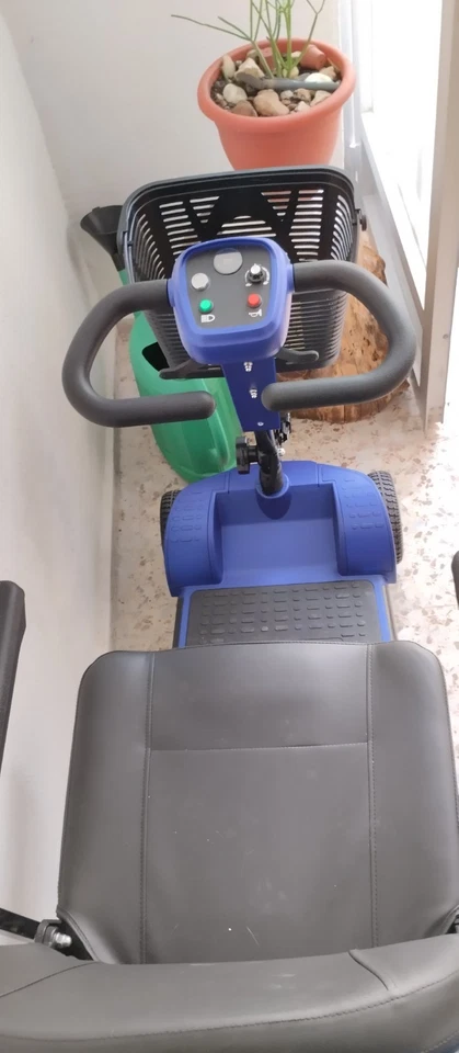 Scooter de movilidad reducida.  - Imagen 4 de 4