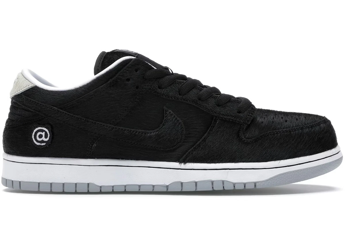 ナイキダンク　メディコムトイコラボスニーカー Nike Medicom Toy x Dunk SB Low BE@RBRICK for Sale | Authenticity