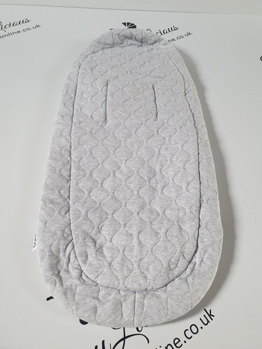 Bugaboo Light Grey Melange Newborn Inlay Nest Excellent Condition - Picture 3 of 7