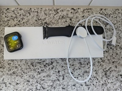 Apple Watch Series 9 GPS + Cellular 45 mm mit Aluminiumgehäuse und LTE