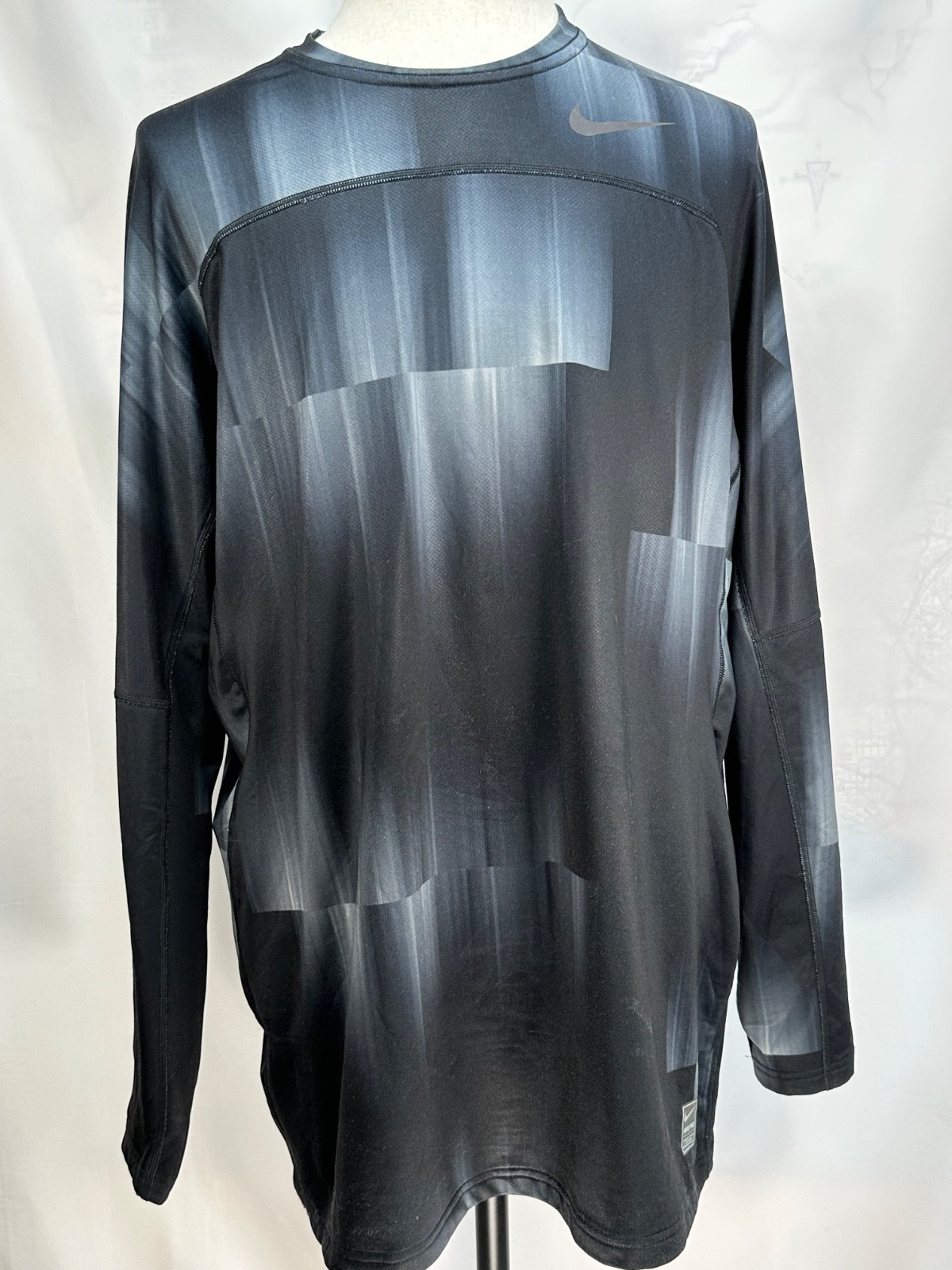 Nike Pro Hyperwarm Fitted Pullover Athletic Shirt… - image 1